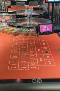 play roulette online